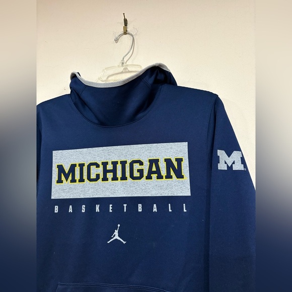 Air Jordan Michigan Wolverines Basketball Tunnel Hoodie Blue Men's Small ~ Used - Picture 2 of 7